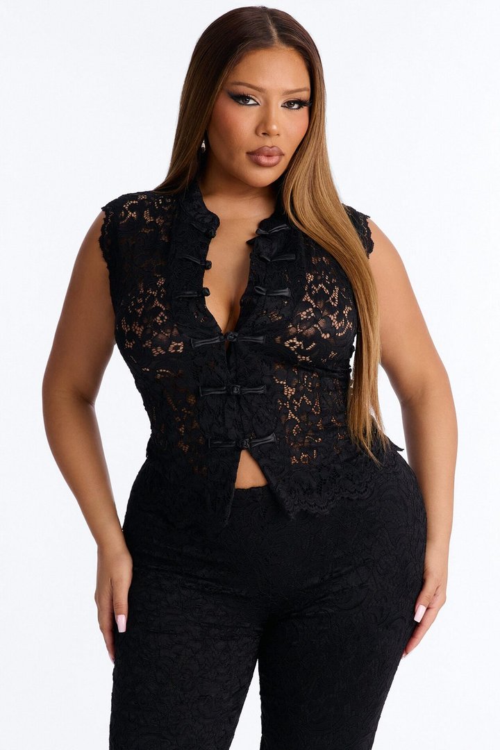 Le Fleur Lace Capri Set - Black
