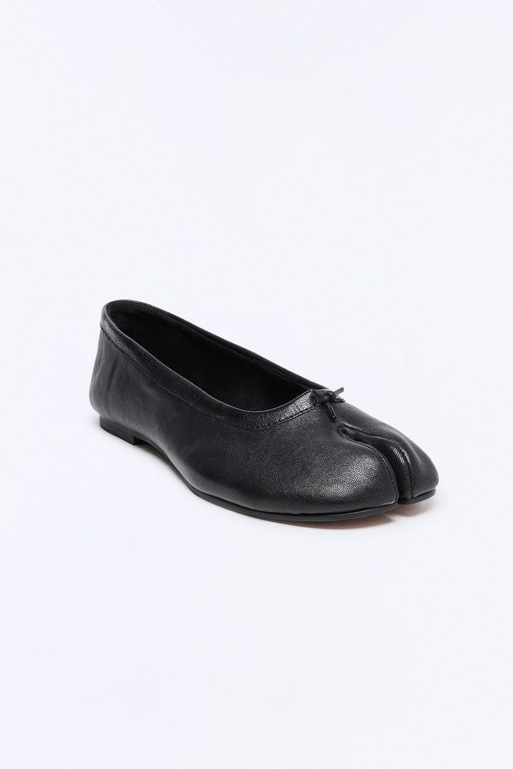 Steve Madden Calico Black Leather Split Toe Tabi Ballet Flat - Black