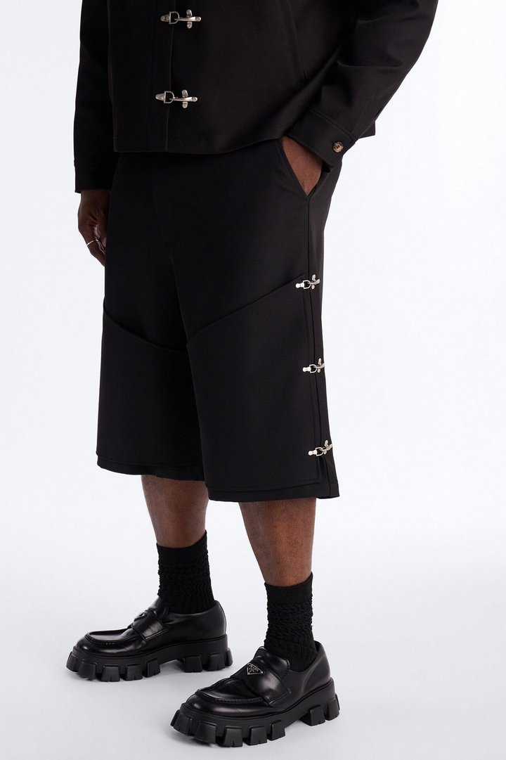 Baggy Vie Clasp Short - Black