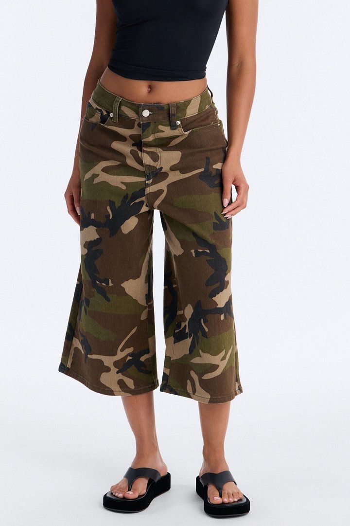Gone Rogue Camo Culotte Jeans - Olive/combo