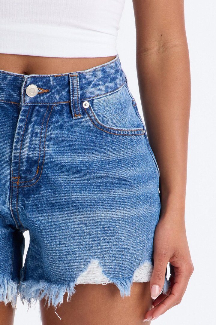 A La Playa Fray Hem Denim Shorts - Medium Wash