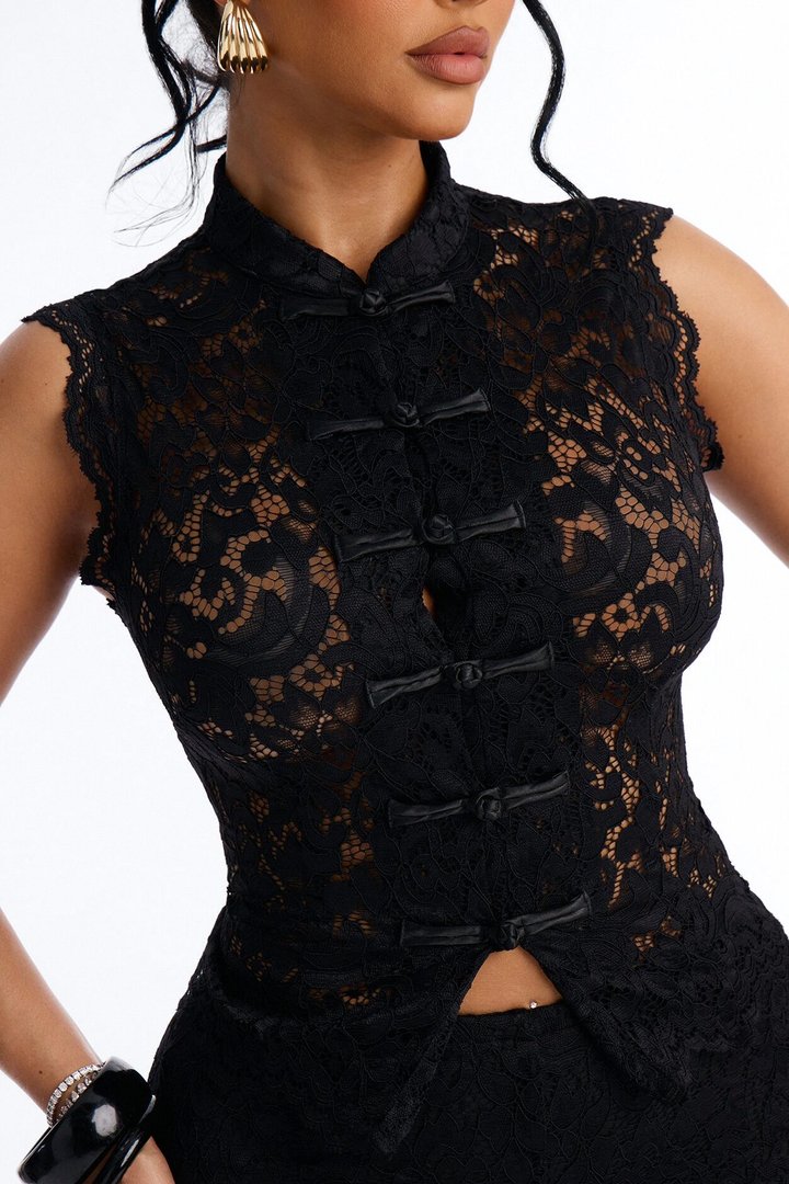 Le Fleur Lace Capri Set - Black