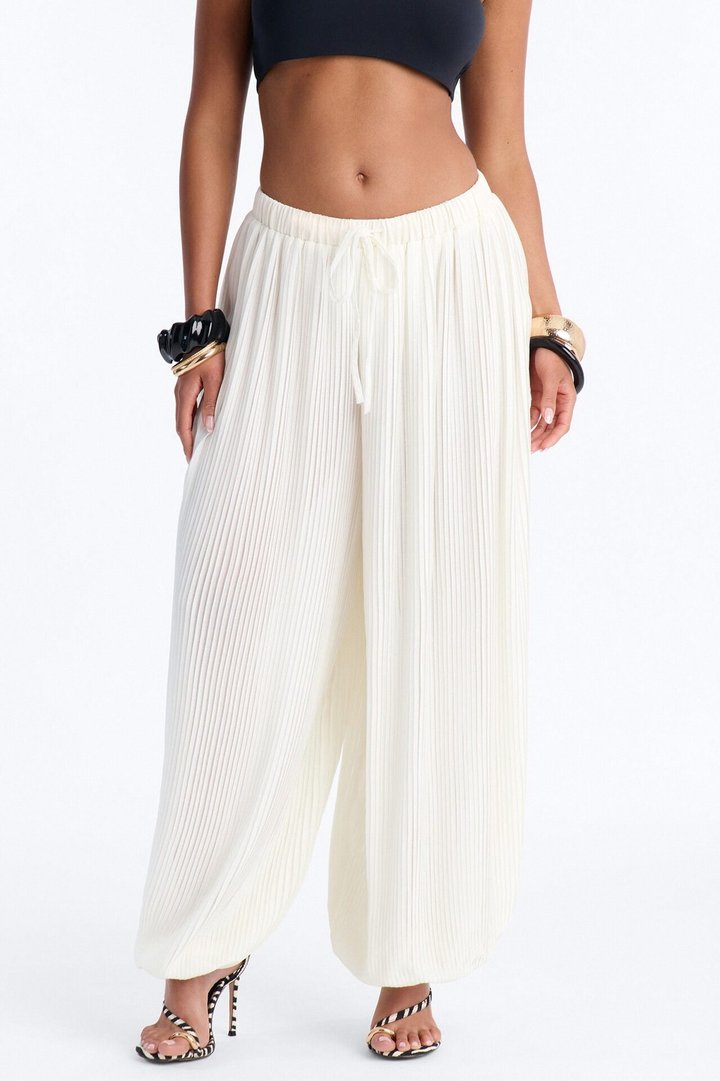Magic Carpet Pleated Balloon Pants - Ivory