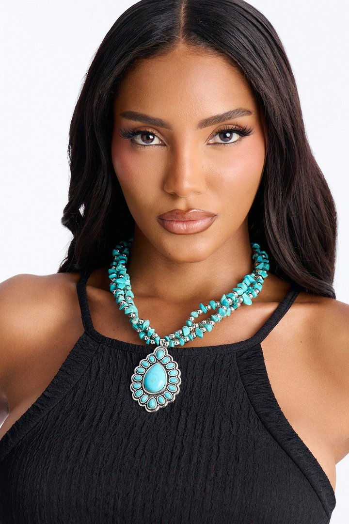 Country Girl Charm Jeweled Necklace - Turquoise