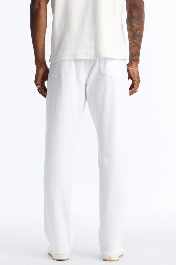 Clean Feel Straight Jean - White