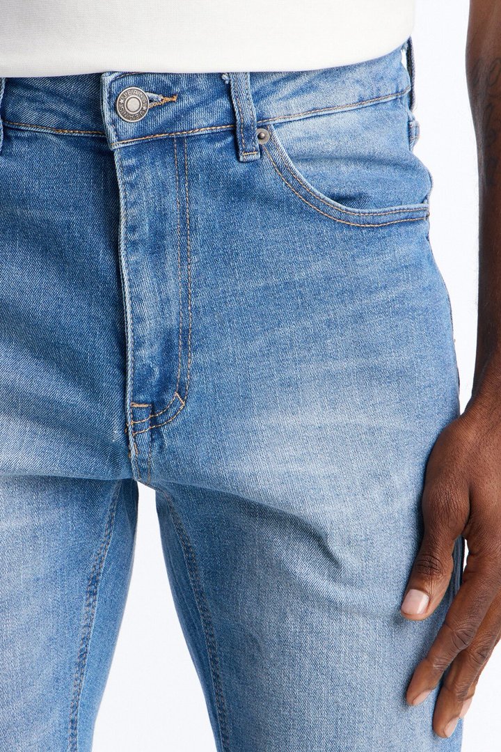 Essential Slim Stretch Jean - Medium Blue Wash
