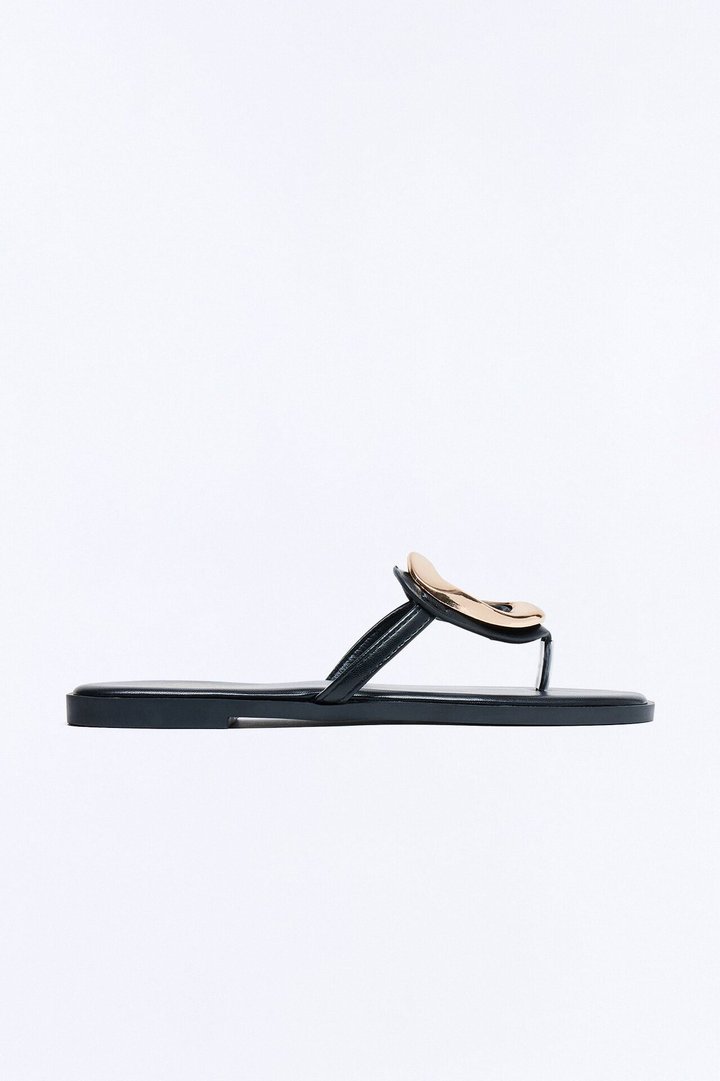 Tropical Oasis Hardware Flip Flops - Black