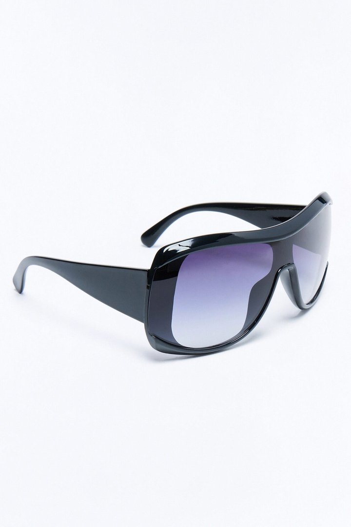 Can't Stay Long Sunglasses - Black/combo