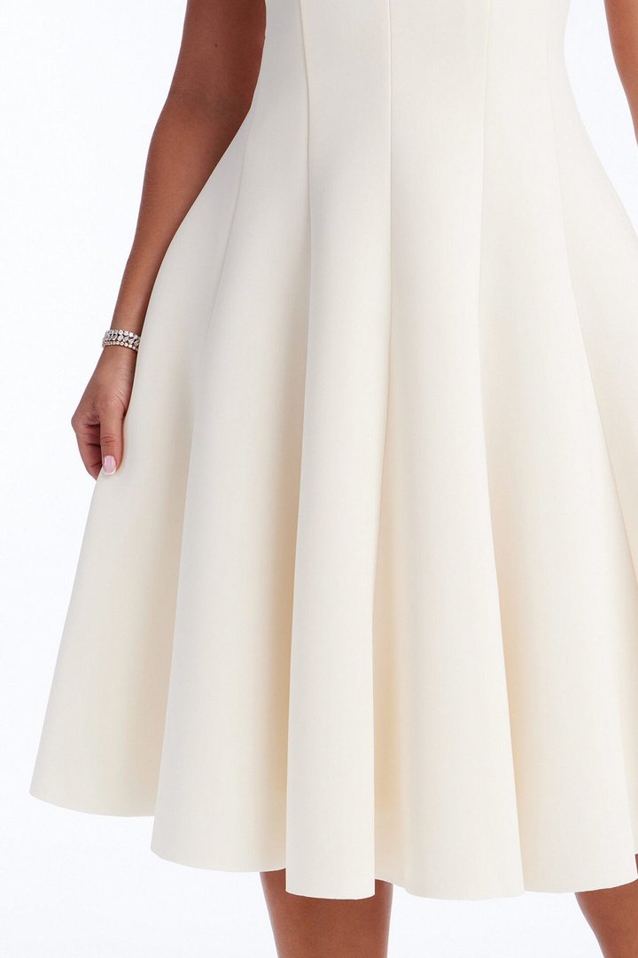 Petite Sweet Sunday Pleated Midi Dress - Cream