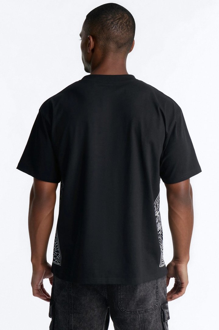 Love Conquers All Oversized Short Sleeve Tee - Black