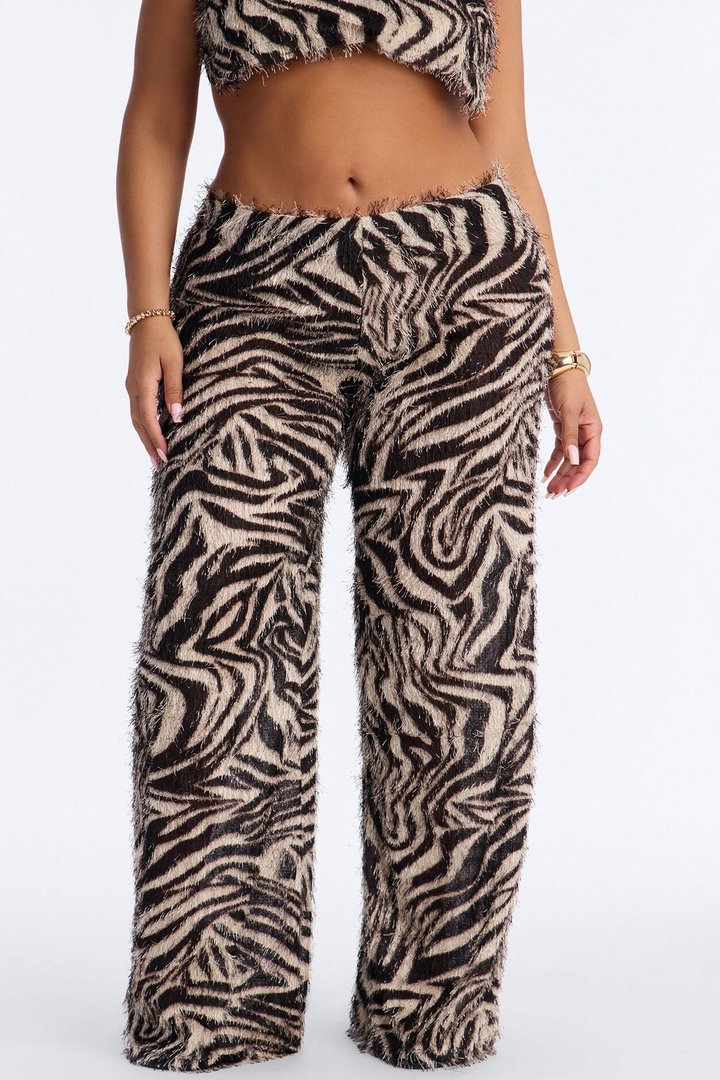 Anaya Textured Knit Abstract Low Rise Pant - Black/combo