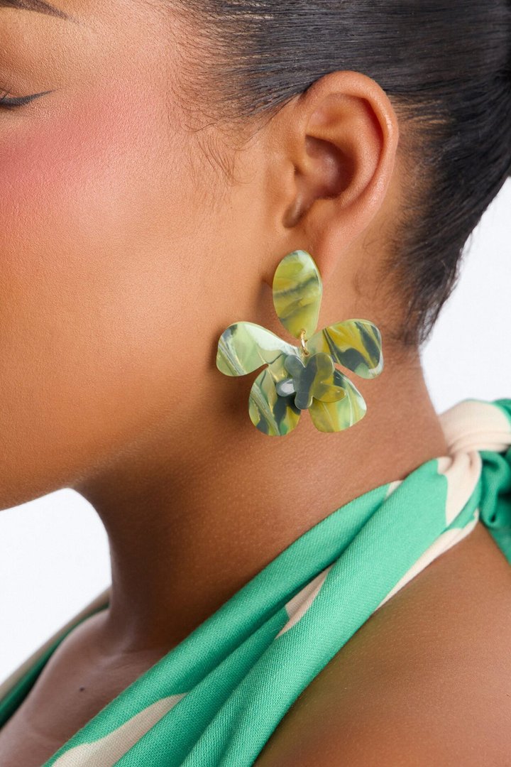 Tea Garden Soiree Drop Earrings - Green