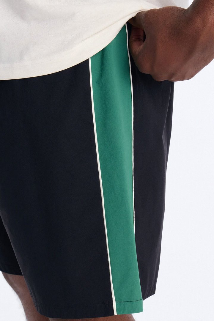Everyday Stretch Paneled Boardshorts 9″ - Black/Green