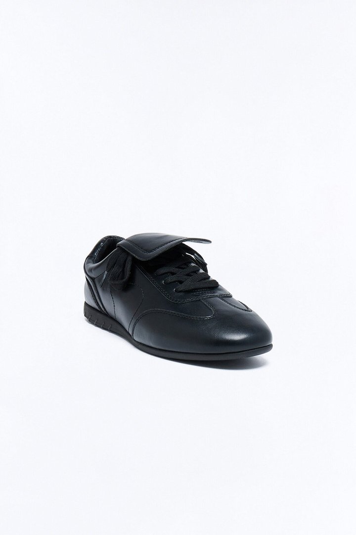 Retro Faux Leather Slim Lace Up Sneaker - Black