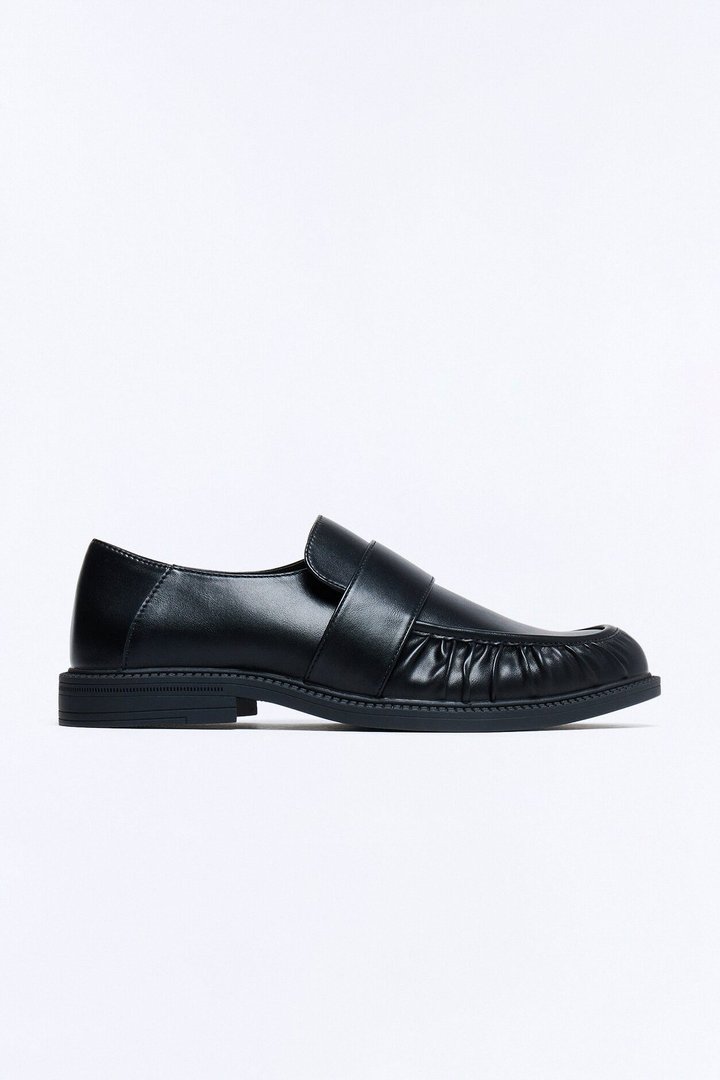 Ruched Toe Faux Leather Slip On Loafer - Black