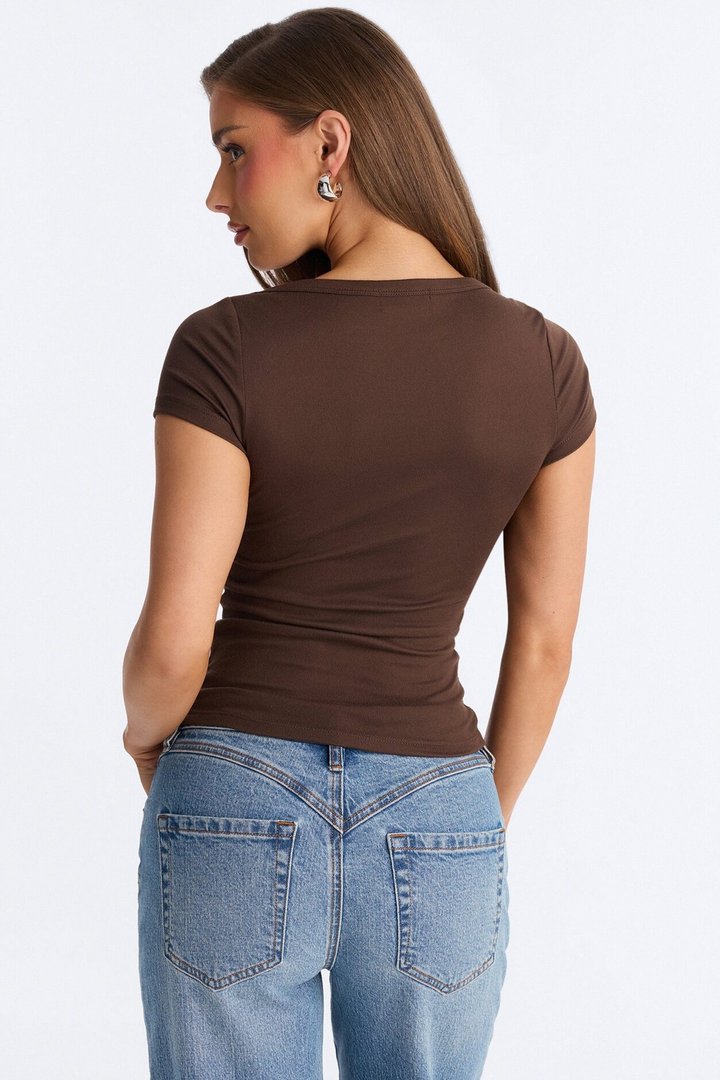 Boat Neck Ribbed T-shirt - Brown