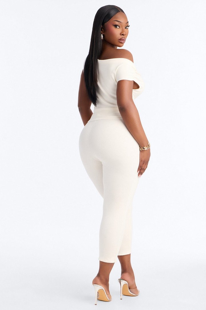 Ariella Off Shoulder Snatched Capri Set - Off White