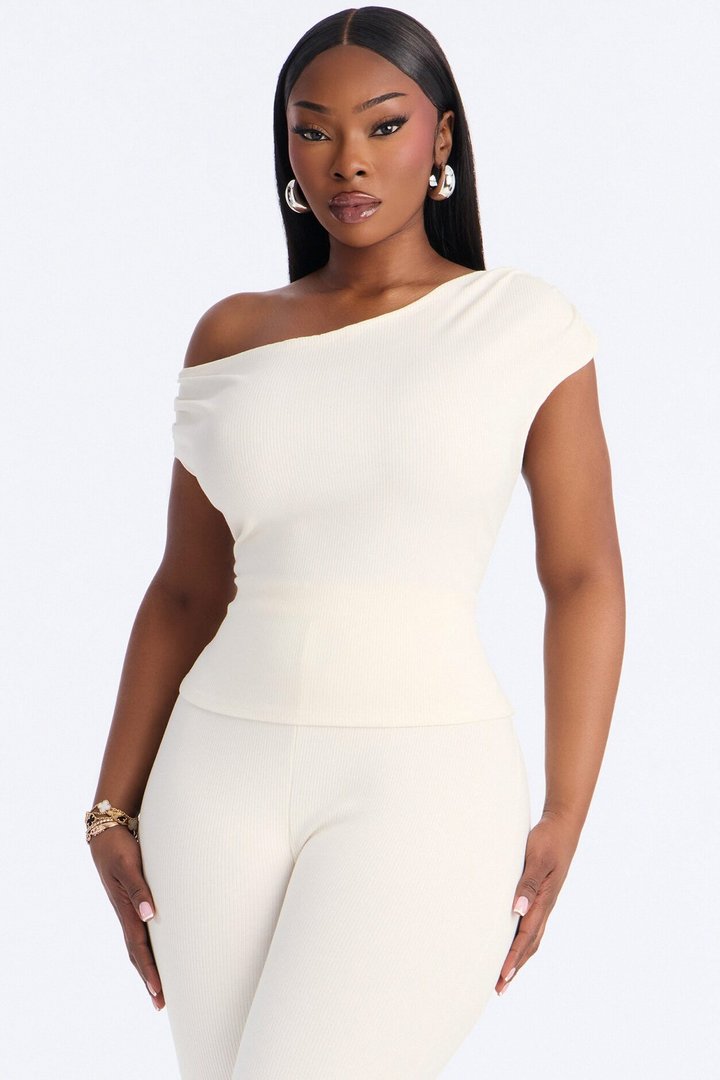 Ariella Off Shoulder Snatched Capri Set - Off White