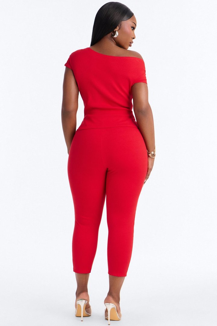 Ariella Off Shoulder Snatched Capri Set - Red