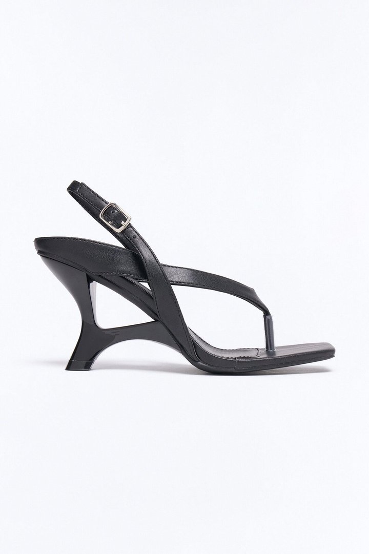 Zoya Thong Slingback Novelty Wedges - Black