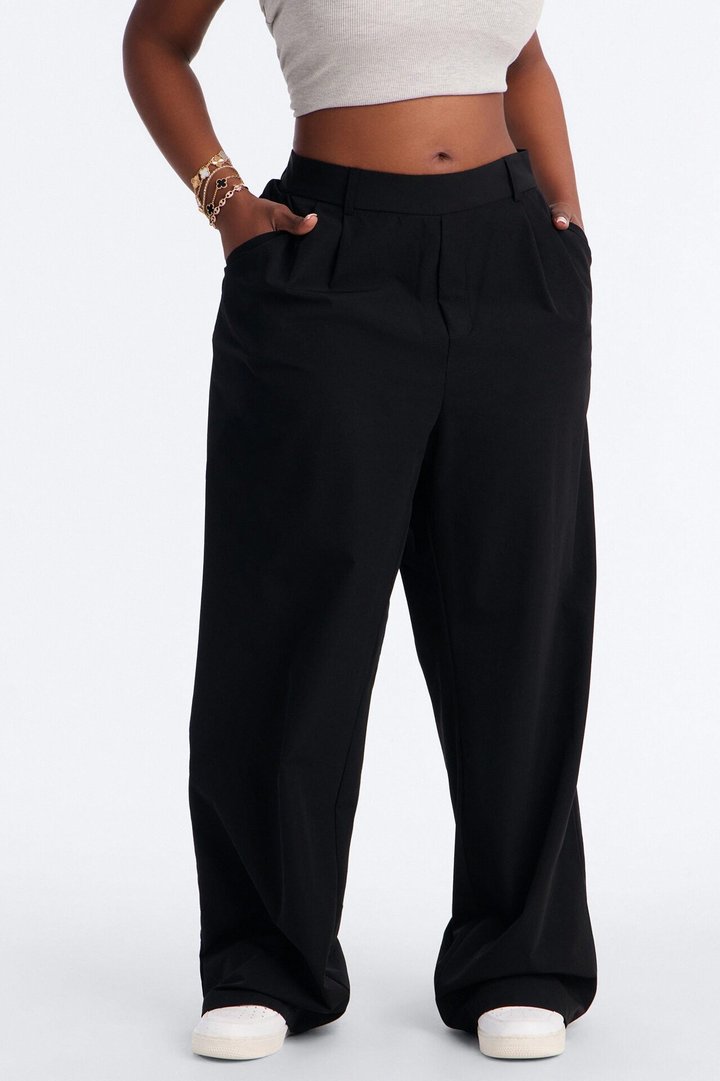 On the Go Breathable Wrinkle Free Wide Leg Pant - Black