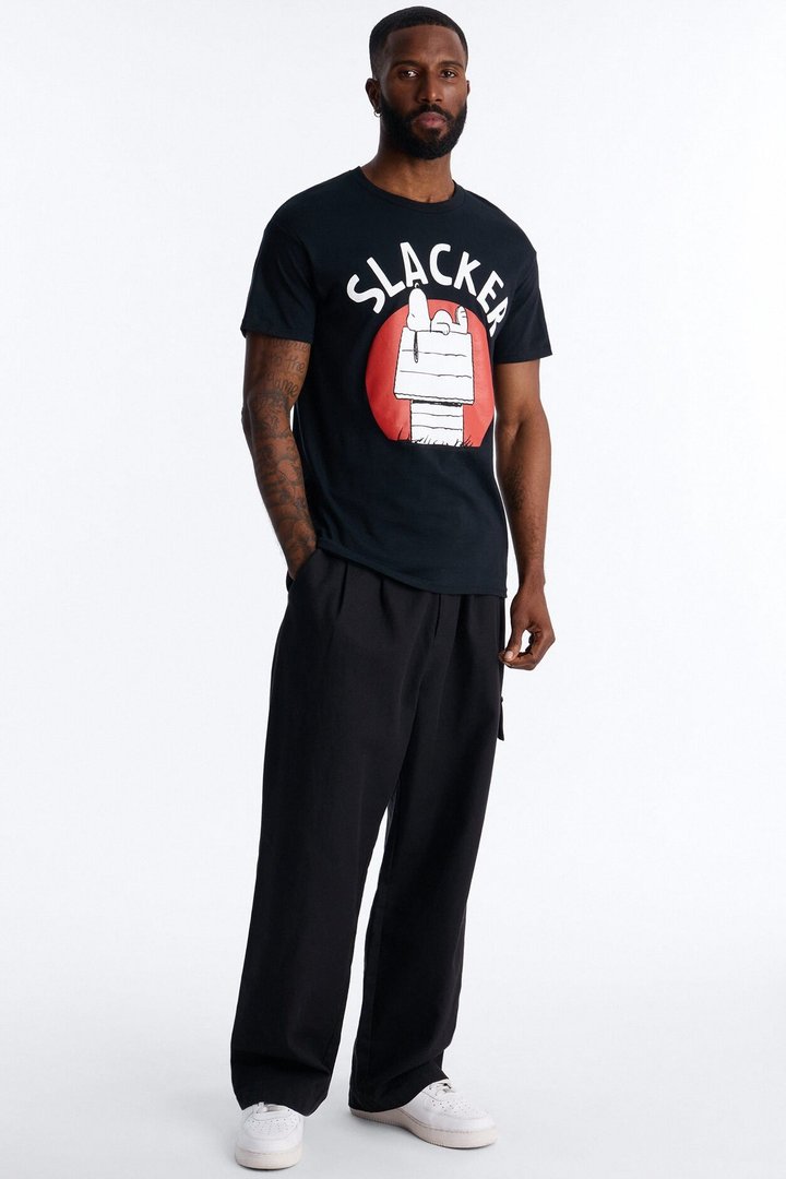 Peanuts Snoopy Slacker Short Sleeve Tee - Black