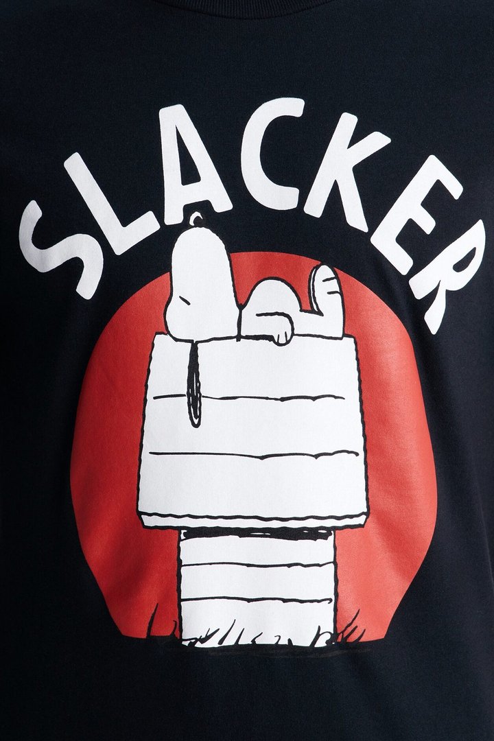 Peanuts Snoopy Slacker Short Sleeve Tee - Black