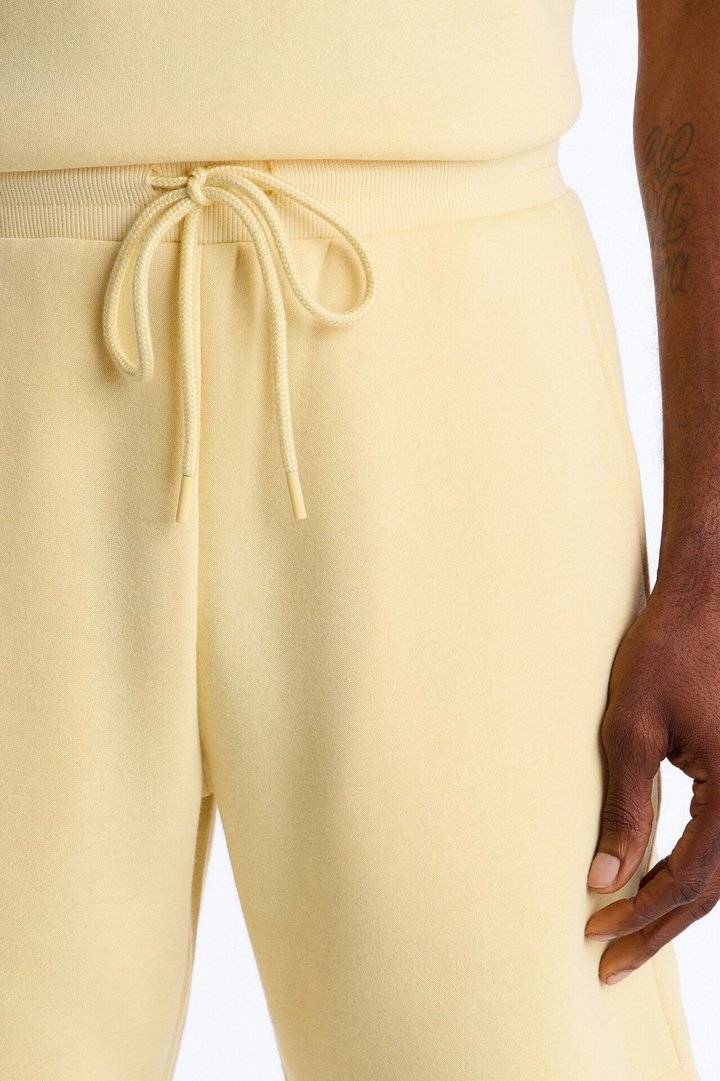 Tyson Sweatshort - Butter Yellow