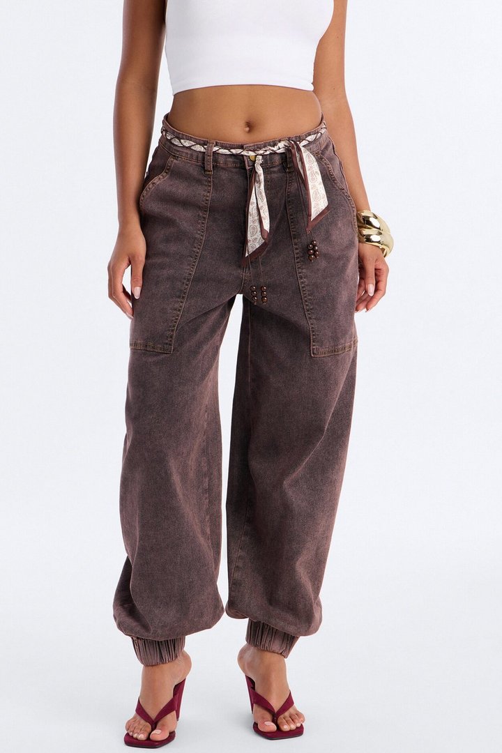 Spontaneous Plans Belted Jogger Jeans - Brown