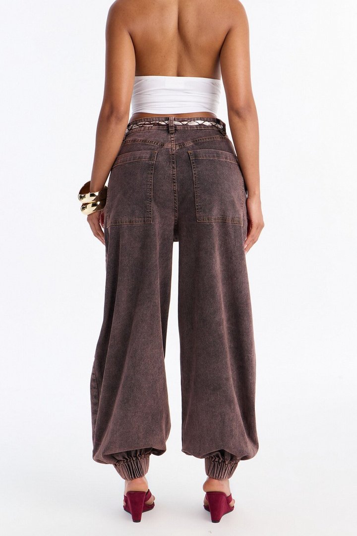 Spontaneous Plans Belted Jogger Jeans - Brown