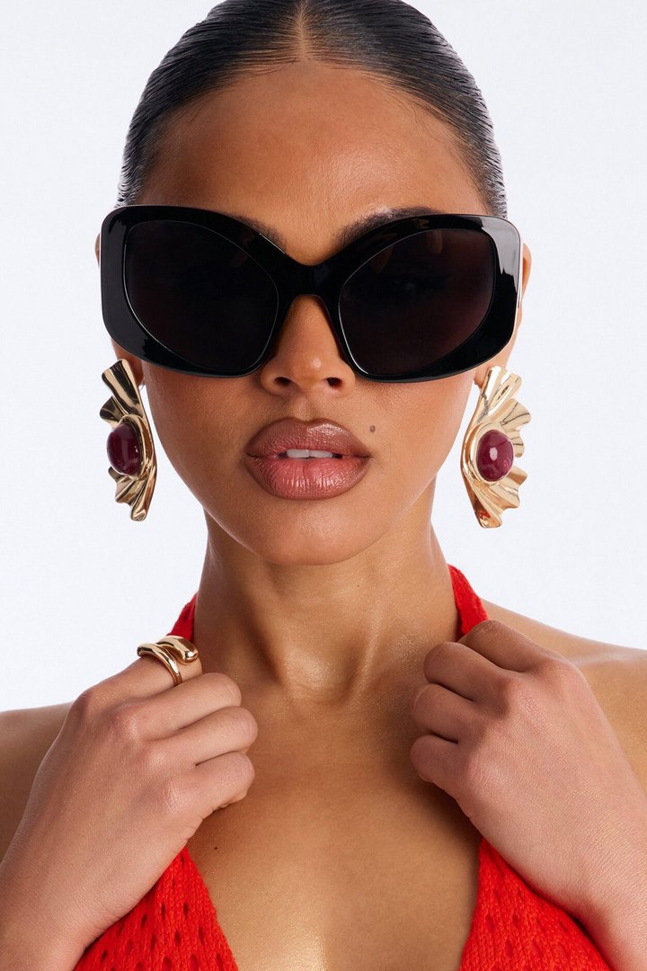 Diva Aura Sunglasses - Black