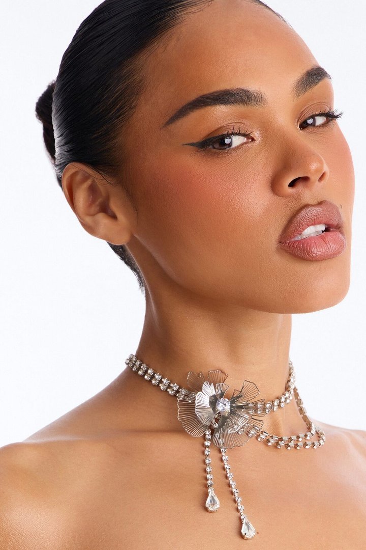 Bella Femme Flower Necklace - Silver
