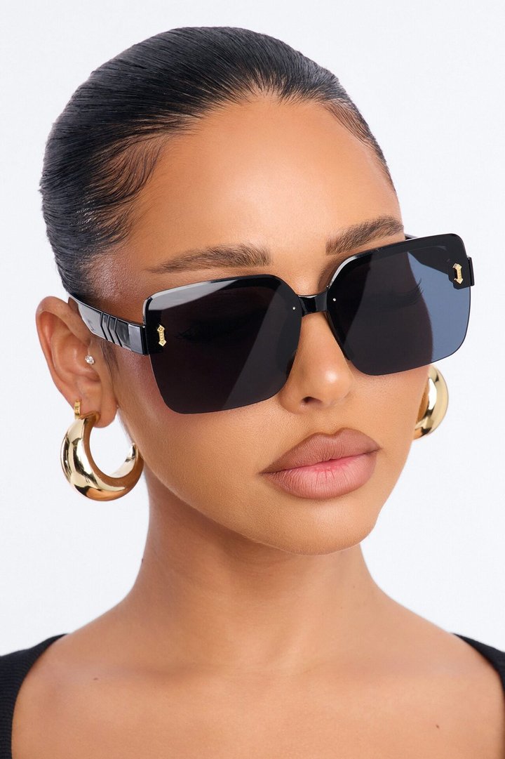 Wander Away Sunglasses - Black
