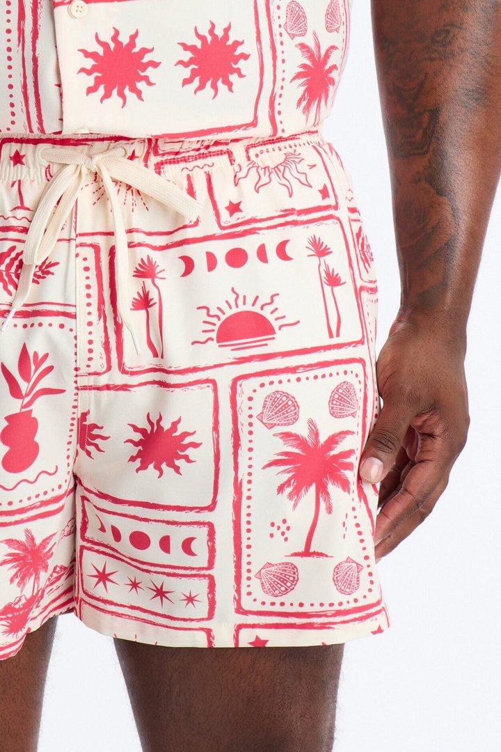 Vacation Motif Swim Trunk 4″ - Red