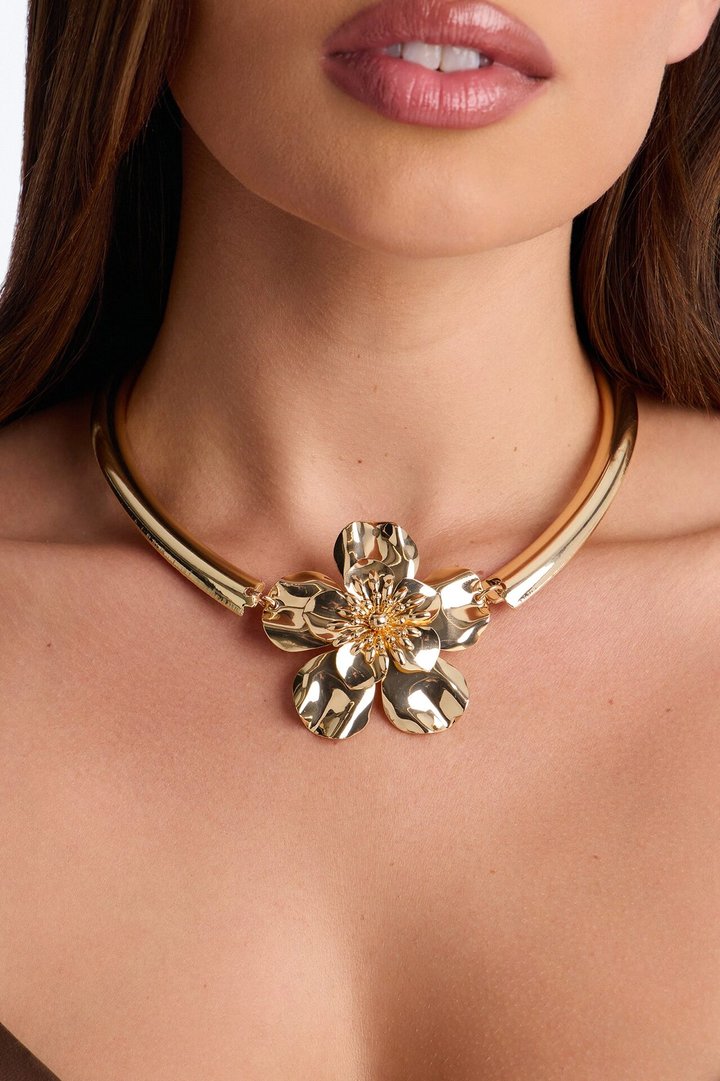 Inner Beauty Floral Choker - Gold