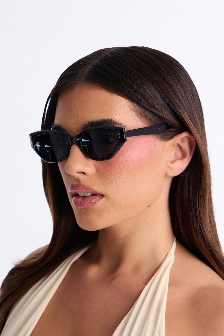 Sunny In So Cal Packable Sunglasses - Black