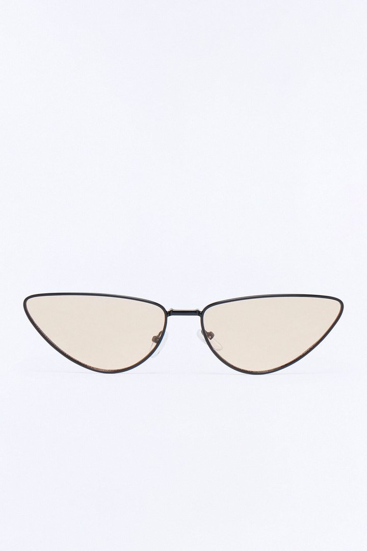 Soaking Up The Moment Sunglasses - Black/combo
