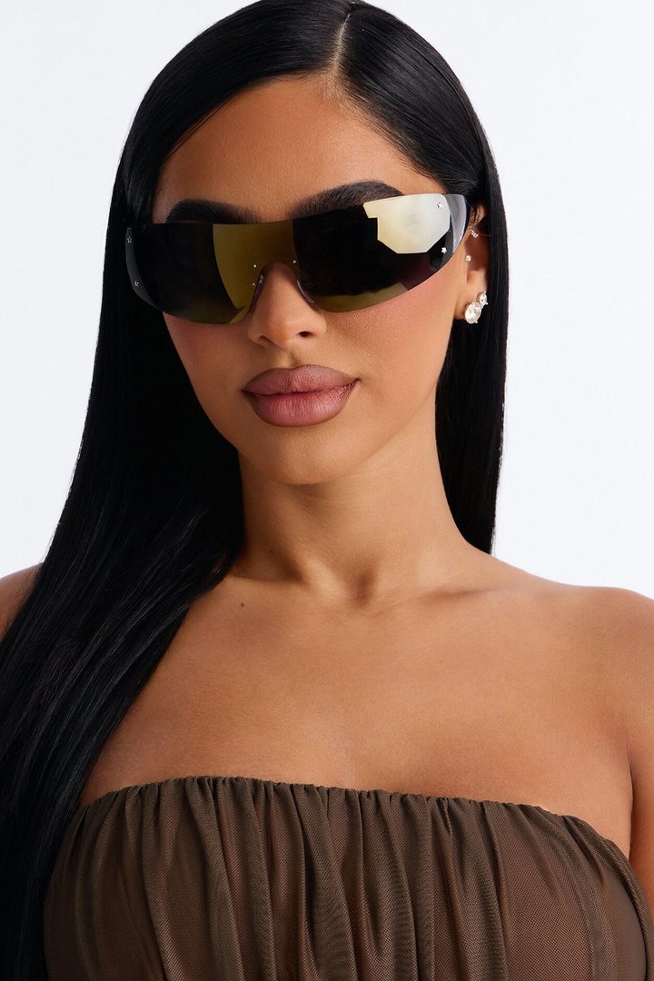Baddie Blaze Sunglasses - Gold