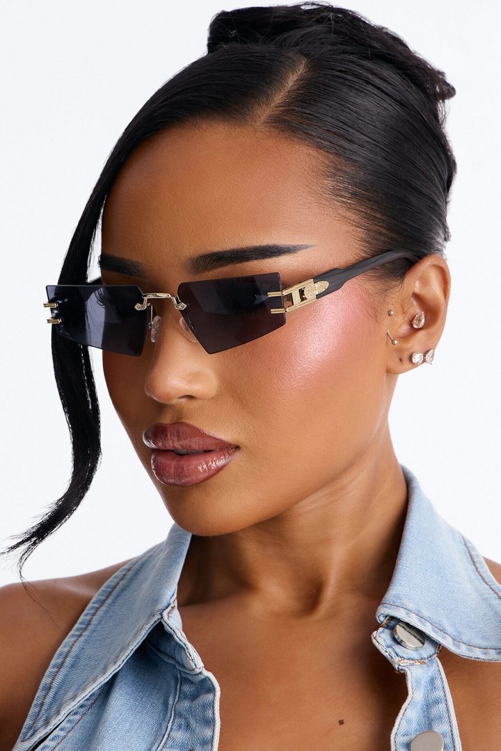 Nothing Compares Sunglasses - Black