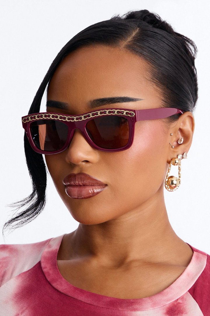Extra Chic Sunglasses - Burgundy