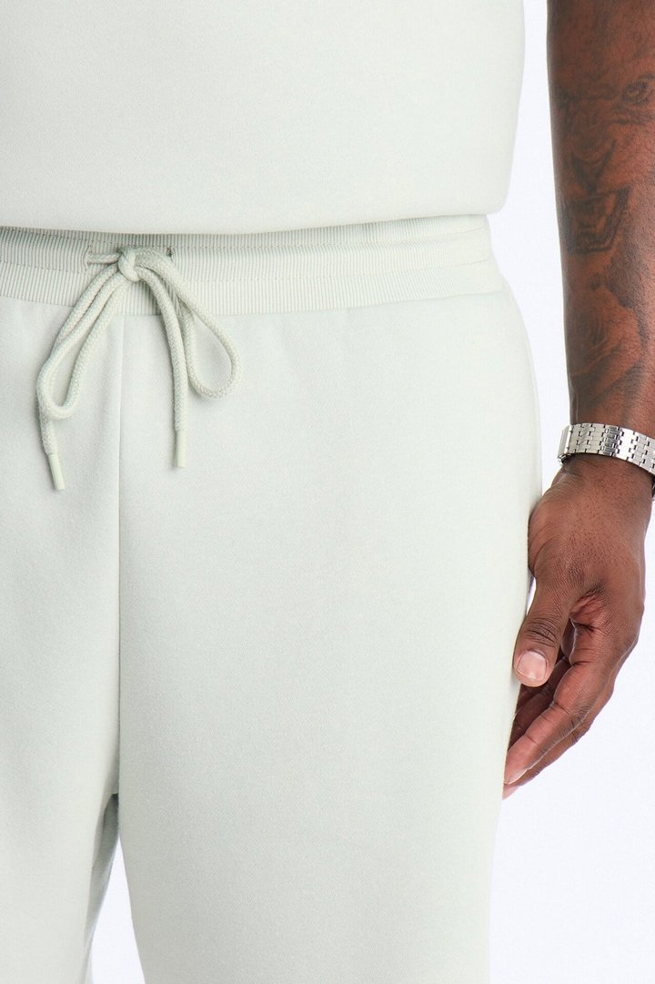 Tyson Sweatshort - Sage