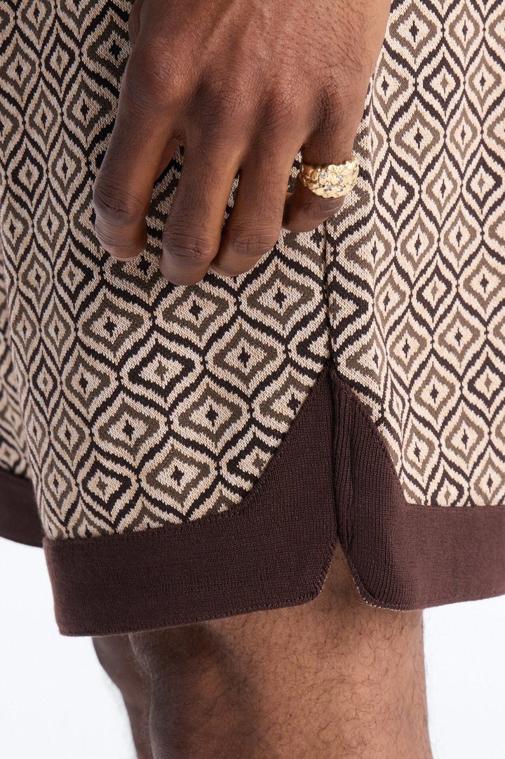Relaxed Geometric Jewel Jacquard Short - Brown