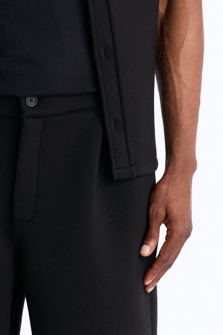 Baggy Arclight Interlock Short - Black