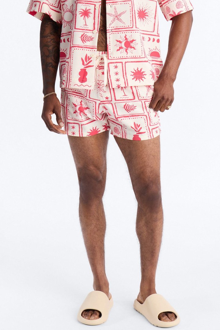 Vacation Motif Swim Trunk 4″ - Red
