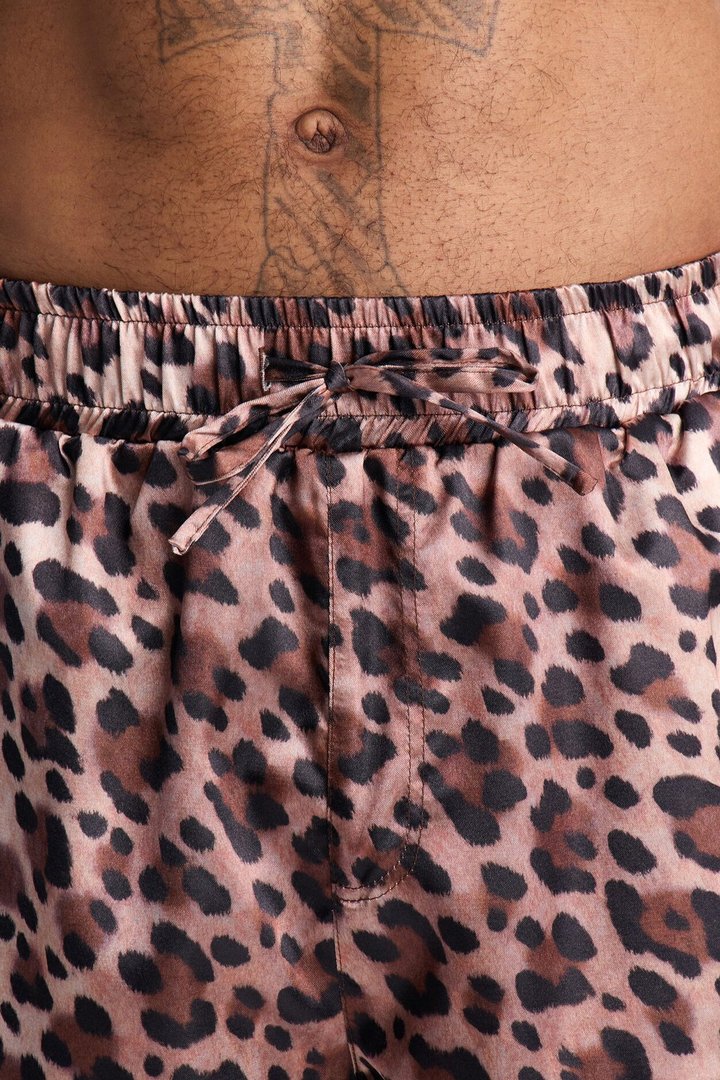 Relaxed City Spot Leopard Short - Brown