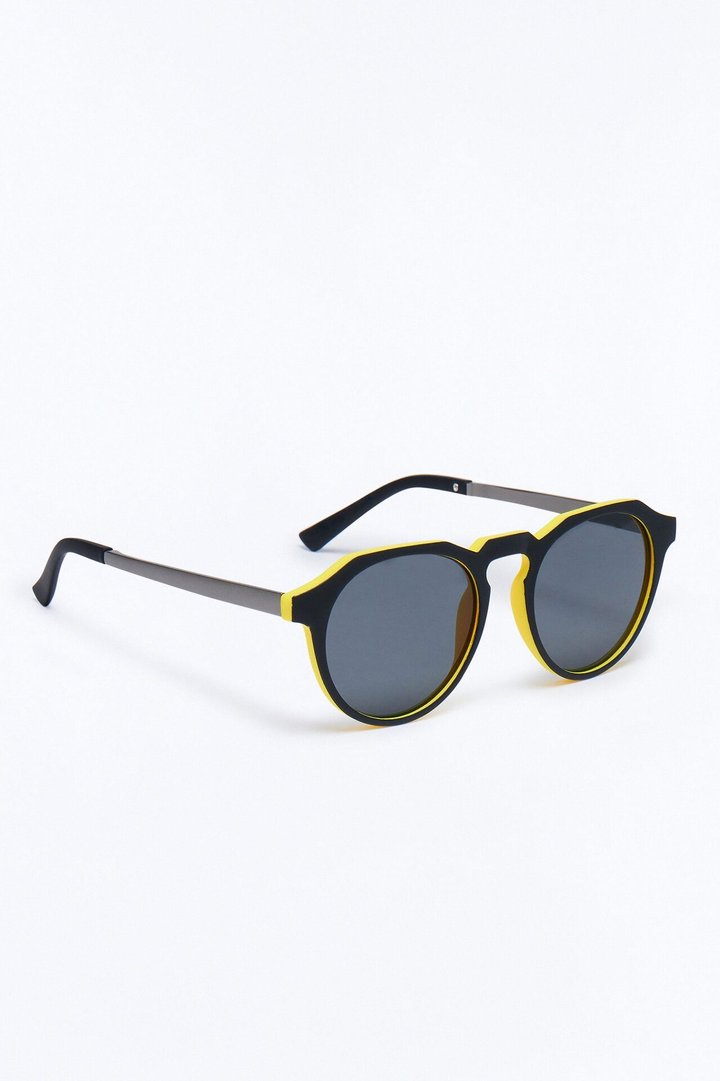 In Season Two Tone Sunglasses - Black/Yellow