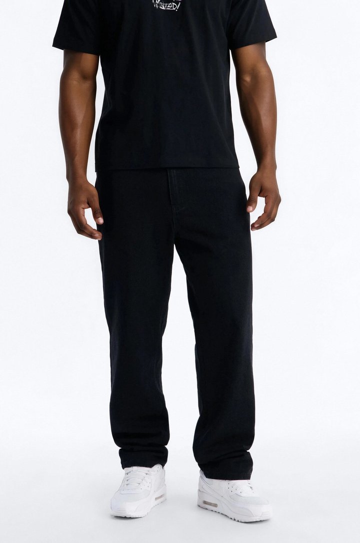 Routine Straight Jean - Black