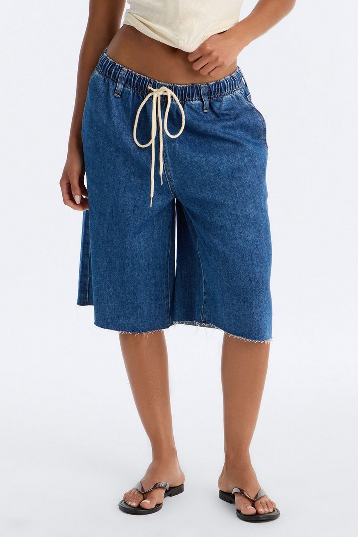 Metro Drapey Linen Denim Boxer Jorts - Medium Wash