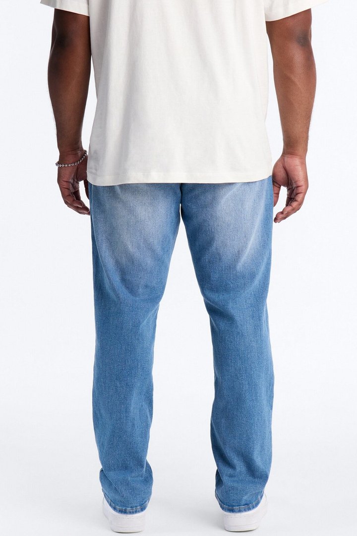 Essential Slim Stretch Jean - Medium Blue Wash