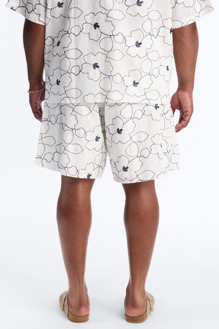 Relaxed Sand Blossom Short - White/combo